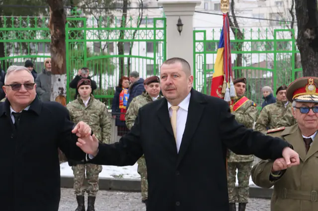 Dragoș Bogdan participând la Hora Unirii, la ceremonia de 24 ianuarie