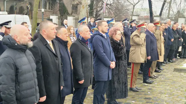 Participanți la ceremonia de 24 ianuarie de pe Dealul Mitropoliei
